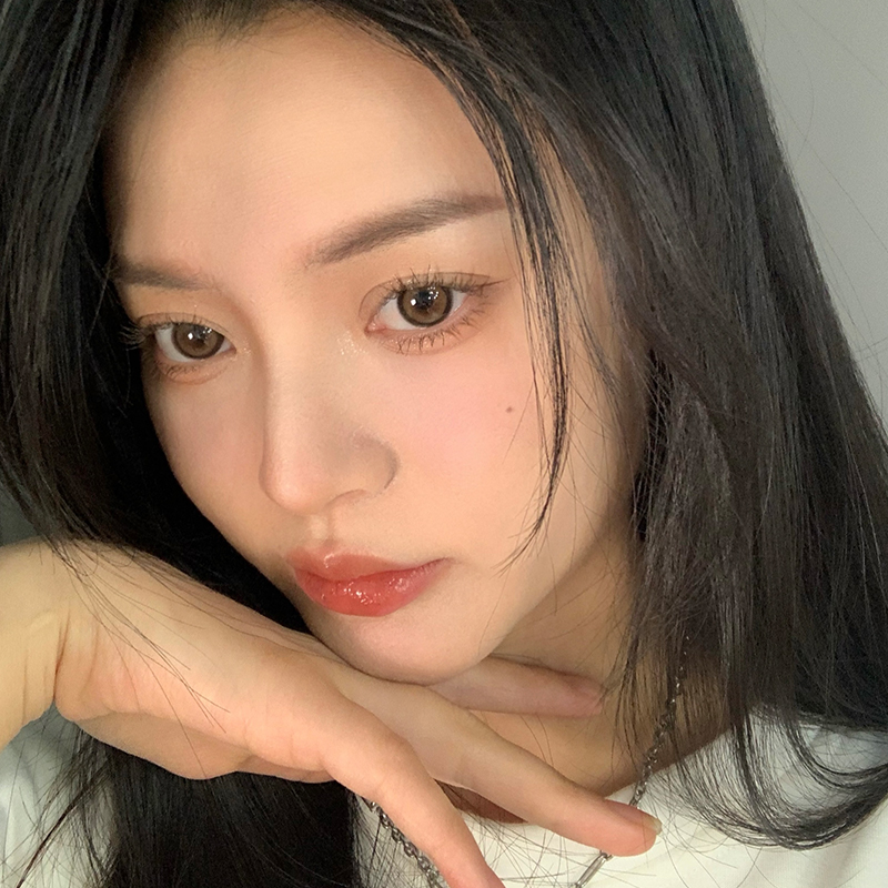 나나뷰 로라 브라운